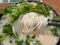 -肥汁米蘭香港米线(定西路店)
