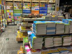 -雨丝书店(综合商业楼店)