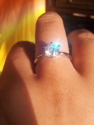 -威德钻石-克拉钻大本营(南京东路店)