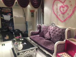 一楼接待顾客的大厅-薇薇安花系SPA