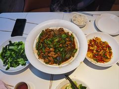 -阿瓦山寨·湘菜现炒·剁椒鱼头王(咸阳总店)