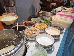 -八一路好吃街(雨田商务大厦店)