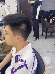 -藤野造型烫发染发