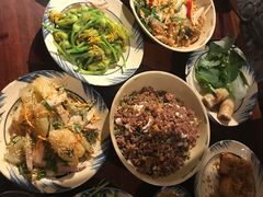 -Cuc Gach Quan Restaurant