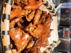 -野山舂·贵州现舂酸汤火锅(鸿通城店)