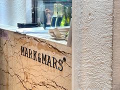 -Mark&Mars Restaurant