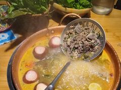 -洱火云南酸菜牛肉火锅(石景山当代商城店)