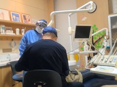 -上海仁爱医院口腔科 · 种植