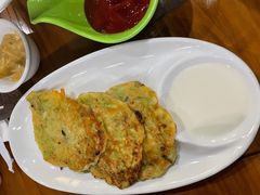 西葫芦饼配酸奶-TUK土耳其餐厅·下午茶(卢湾店)