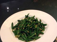 八府宴-八府香鸭·啫啫煲(华山路店)