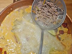 -洱火云南酸菜牛肉火锅(石景山当代商城店)