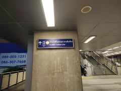 -席娜卡琳火车铁道夜市