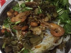 -灵山卢梅燕粉店