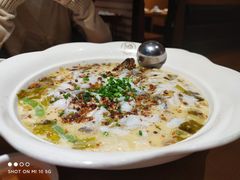 -江渔儿酸菜鱼专门店(明珠广场店)