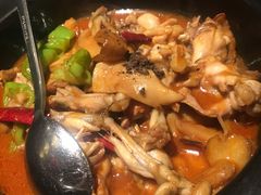 -云海肴·汽锅鸡·云南菜(天山百盛优客店)