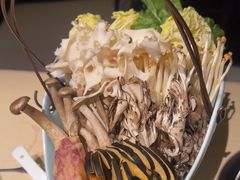 -余欢领鲜火锅(新街口店)