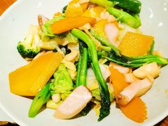 蚝油炒杂菜-mango tree芒果树泰国餐厅(青岛万象城店)