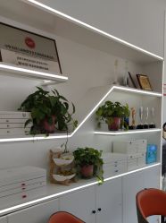 -蕾特恩专业祛痘·皮肤管理