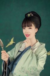 -盘子女人坊古装写真摄影(厦门总店)