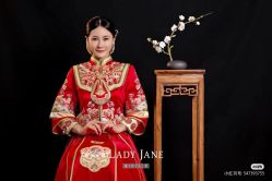 -Lady  Jane高端婚纱礼服馆