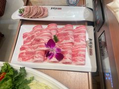 -老牌坊云南鱼豆花火锅(哈西万达店)