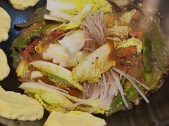 -哈尔滨烧烤·山河村铁锅炖(交大店)