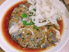 剁椒鱼头-老妈私房鱼头(欧洲城店)