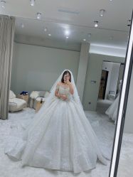 -Renee芮亦婚纱