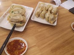 -小姜锅贴(凤凰街店)