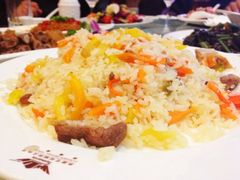 抓饭-丝路天山酒店(国际大巴扎店)