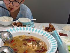 -姚姚酸菜鱼·金戈戈香港豉油鸡(喜荟城联名店)