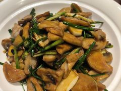 橄榄油炒三种蘑菇-西贝(上海我格广场店)