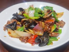 -乡村馕坑肉·烧烤·新疆菜·本地人更爱吃(阿勒泰首店)