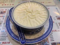 招牌双皮奶任意配-广信牛奶甜品世家(台东店)