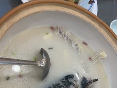 浓汤鱼头-浔味·山屿湖·正宗淳牌全鱼宴老字号