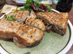 超级牛肉帕尼尼-O'mills Sourdough Bakery&Bistro(永嘉路店)
