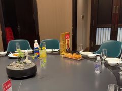 -忆江南·临江鱼馆