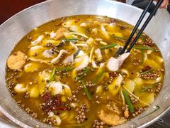 激情椒麻鱼-八张桌子(老店)