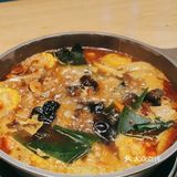 一个锅两种滋味
