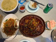 -有红鸡毛店·川菜(建设路店)