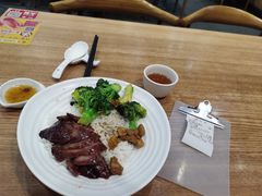 -裕记烧腊连锁餐饮(国商分店)