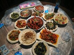 -巴厘龙虾·榜首油焖大虾(音乐学院·沿江酒馆店)
