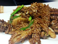 爆炒腰花-闫府私房菜·百年鲁菜(恒隆店)
