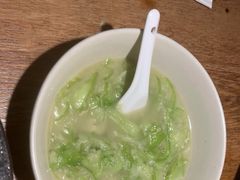 -聚鑫朋酸菜肥肠(文艺路口店)