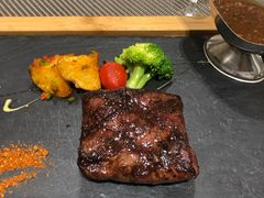 -悦享绿山墙西餐厅