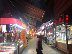 -八一路好吃街(雨田商务大厦店)