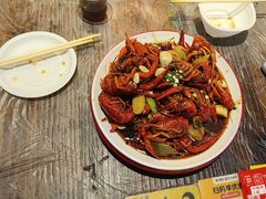 -老街烧烤大排档·地道湖北菜·龙虾馆(汉口火车站店)