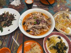 -乡村馕坑肉·烧烤·新疆菜·本地人更爱吃(阿勒泰首店)