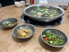 -黑竹沟新场牛肉火锅
