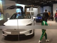 -TESLA 特斯拉(广州天环广场体验店)
